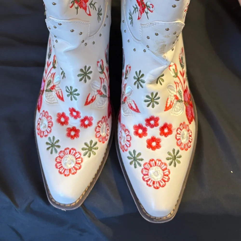 Wet Kiss White Pink Embroidered Cowboy Boots Women’s Size 11 M Floral Cowboy - Picture 10 of 12